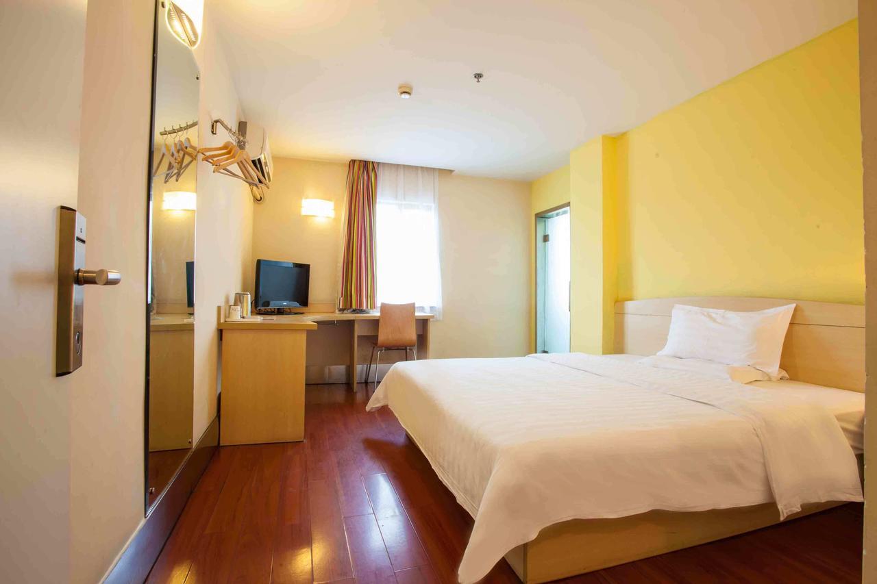 7Days Inn West Liaoyang Road Carrefour Qingdao Exterior photo