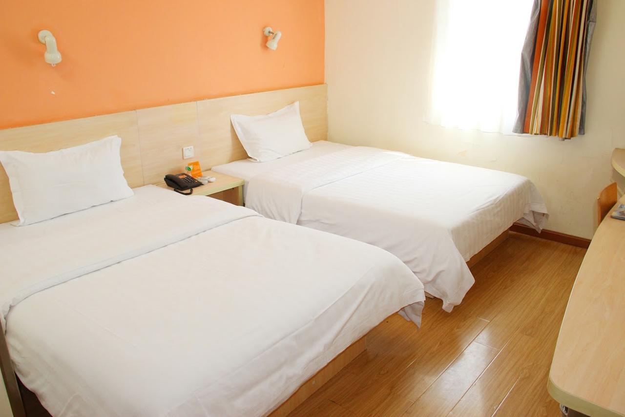 7Days Inn West Liaoyang Road Carrefour Qingdao Exterior photo